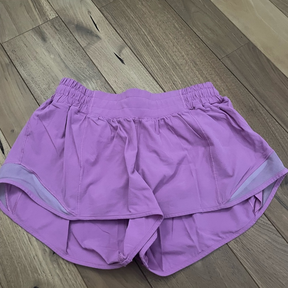 Lululemon 2.5 in shorts